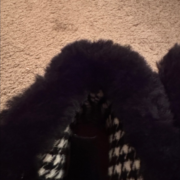 American Duchess NEVER WORN Alpen Chic Black Fur-Trimmed Heeled Boots. - Picture 7 of 9